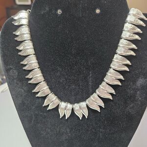 Charel vintage silver tone collar necklace 24-28"